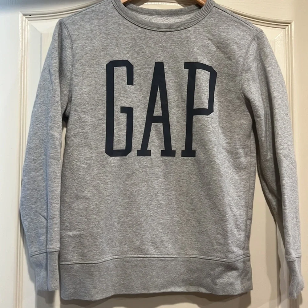 Kids GAP Gray Crewneck Sweatshirt